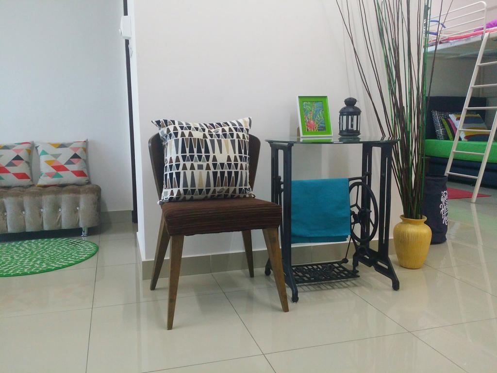 Alami Homestay Trefoil Kuala Selangor Exteriör bild